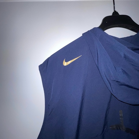 . NFL Los Angeles Rams sleeveless hoodie. Used button great condition - Picture 8 of 9